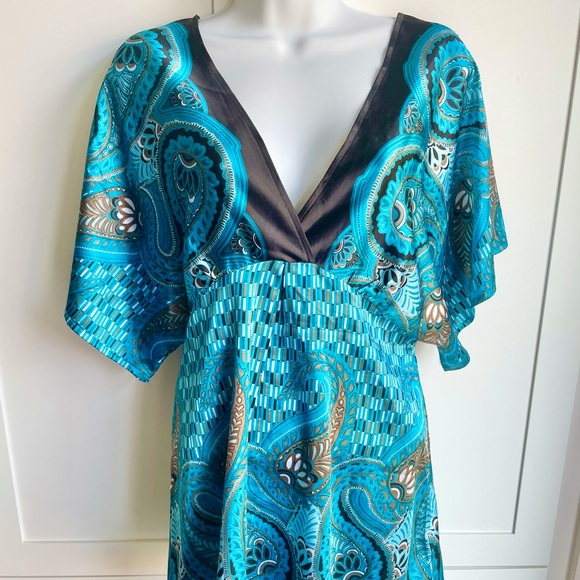 Kimono Style Deep Plunge V-Neck Paisley Blouse - Picture 1 of 7